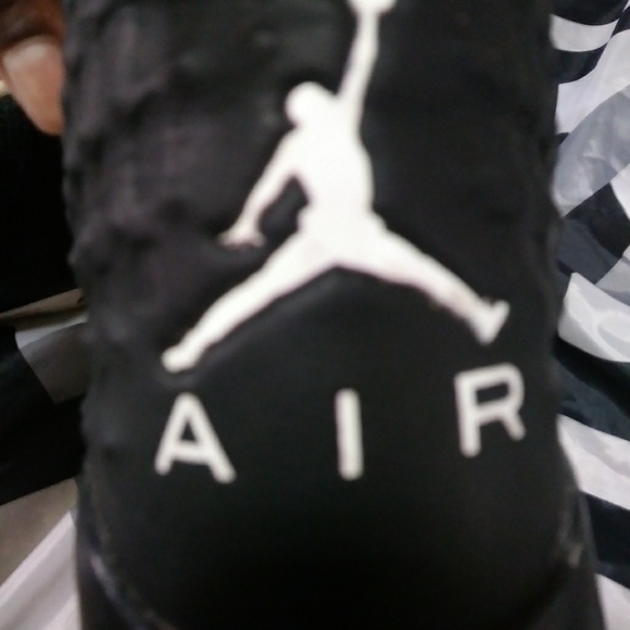 Jordans womens - Picture 2 of 3